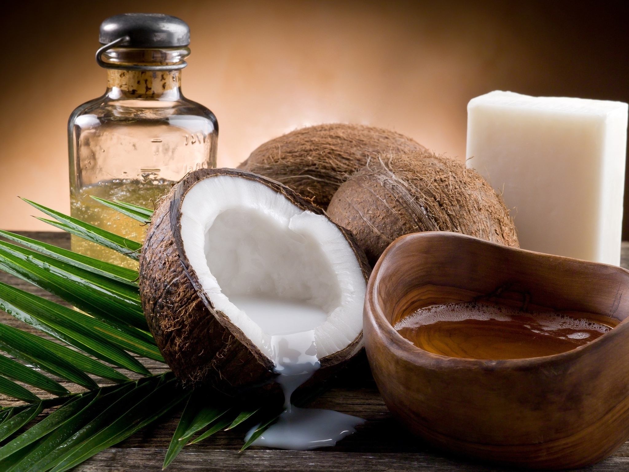 Как использовать кокосовое масло в ритуалах красоты
